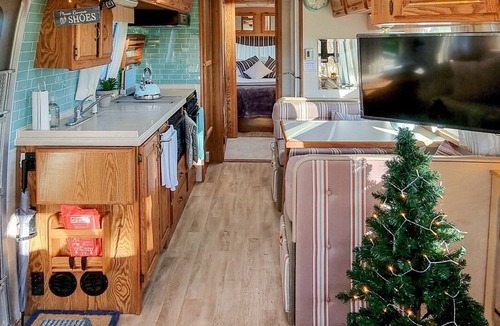 Southwater Cabin | 1 bedroom accommodation in Horsham