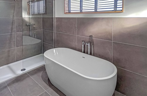 Newbury Ski Chalet | 1 bedroom accommodation in Newbury