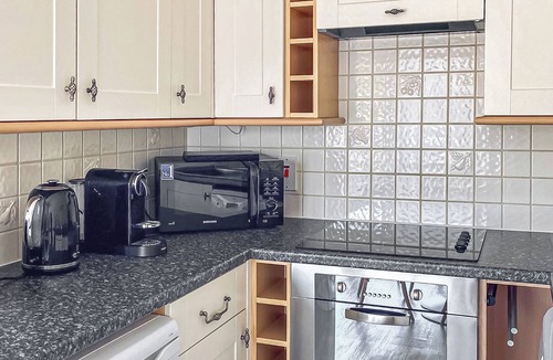 Brundall Cottage | 1 bedroom accommodation in Brundall, Norwich