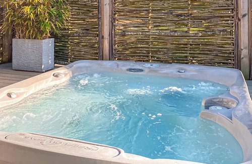 Brundall Cottage | 1 bedroom accommodation in Brundall, Norwich