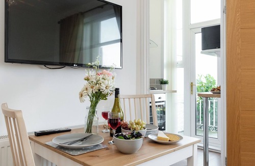 Babbacombe Apartment | 1 bedroom accommodation in Torquay