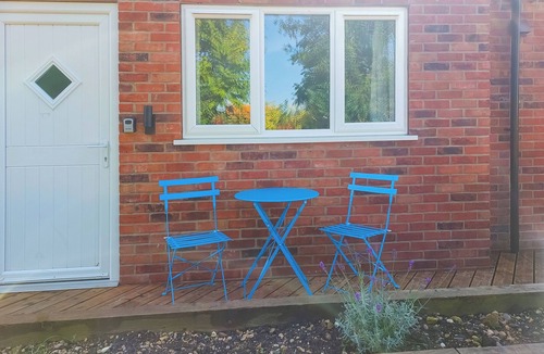 Lincoln Cottage | 1 bedroom accommodation in Walcott