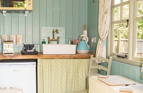 Guyhirn Cottage | 1 bedroom accommodation in Wisbech