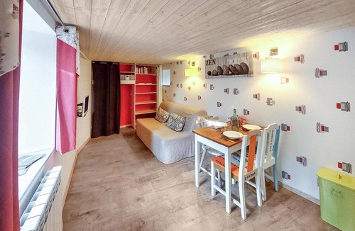 Maclas House | 1 bedroom accommodation in Maclas