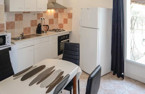 Sablet House | 1 bedroom accommodation in Sablet