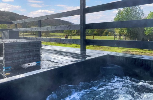 Duror Cottage | 1 bedroom accommodation in Duror, Appin