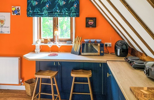 Cowbeech Cottage | 1 bedroom accommodation in Battle