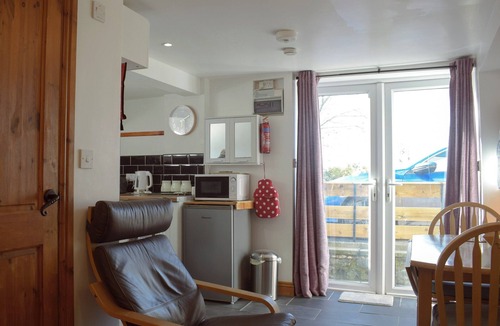 Farden Cottage | 1 bedroom accommodation in Bedlam
