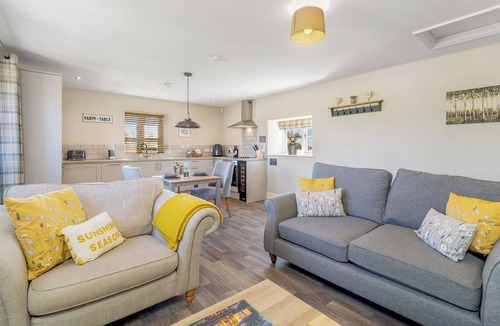 Frampton Apartment | 1 bedroom accommodation in Boston