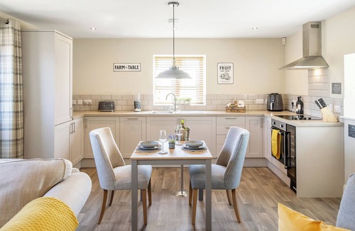 Frampton Apartment | 1 bedroom accommodation in Boston