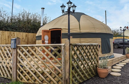 Isle of Thanet Cottage | 1 bedroom accommodation in Chard