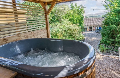 Winewall Cottage | 1 bedroom accommodation in Colne