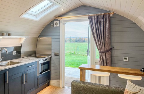 Memus Cottage | 1 bedroom accommodation in Forfar