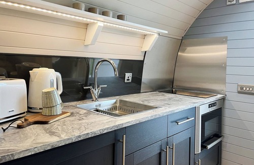 Memus Cottage | 1 bedroom accommodation in Forfar