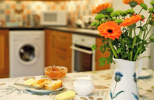 Lanark Cottage | 1 bedroom accommodation in Forth