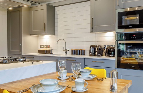 Elton Ski Chalet | 1 bedroom accommodation in Haddon