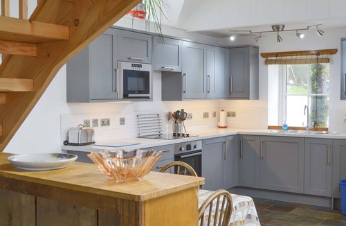 Halistra Cottage | 1 bedroom accommodation in Hallin