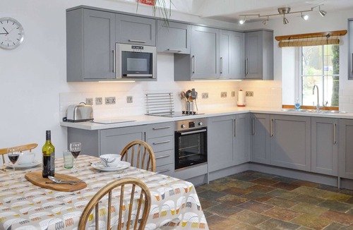 Halistra Cottage | 1 bedroom accommodation in Hallin