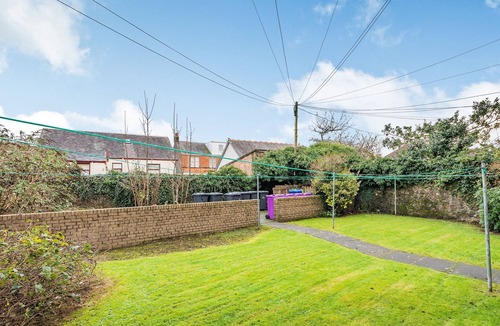 Largs Cottage | 1 bedroom accommodation in Largs