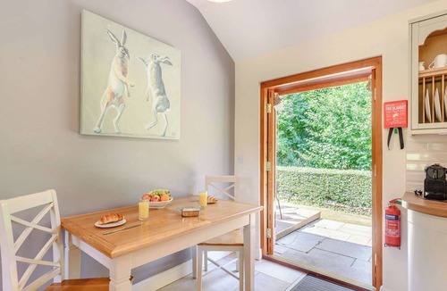 Kilcot Ski Chalet | 1 bedroom accommodation in Kilcot, Newent