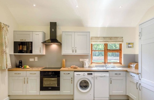 Kilcot Ski Chalet | 1 bedroom accommodation in Kilcot, Newent