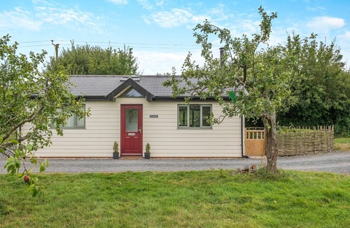 North Weald Cottage | 1 bedroom accommodation in Ongar