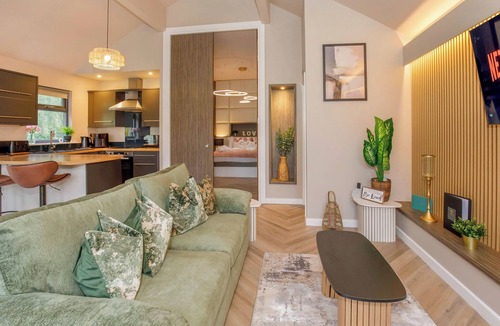 Selby Ski Chalet | 1 bedroom accommodation in South Duffield, Nr York