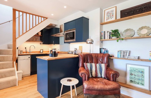 Inchbrook Apartment | 1 bedroom accommodation in Stroud