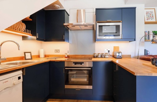 Inchbrook Apartment | 1 bedroom accommodation in Stroud