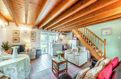 Gowerton Cottage | 1 bedroom accommodation in Gowerton, Gower