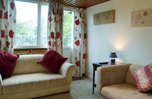 Troon Cottage | 1 bedroom accommodation in Troon