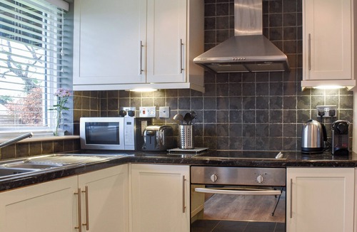 Truro Cottage | 1 bedroom accommodation in Truro