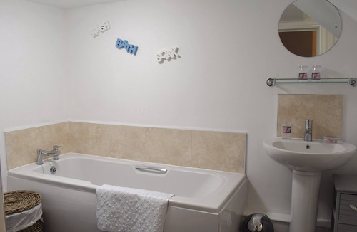 West Cliff Cottage | 1 bedroom accommodation in Whitby