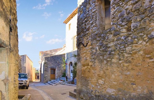 Aurel House | 1 bedroom accommodation in Aurel