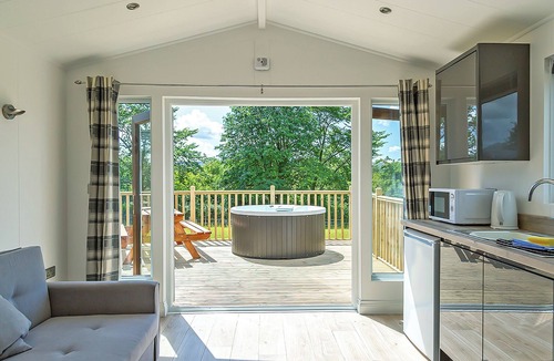 Hutton Rudby Ski Chalet | 1 bedroom accommodation in Hutton Rudby, Yarm