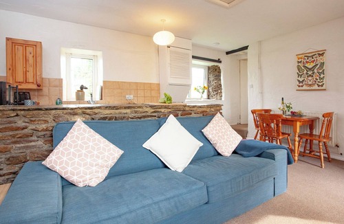 Looe Cottage | 1 bedroom accommodation in Looe