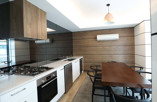 Adelaide Central Business District Apartment | 1 Bedroom Adelaide CBD Centre Apartment