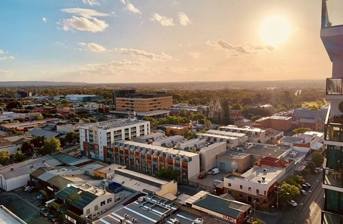 Adelaide Central Business District Apartment | 1 Bedroom Adelaide CBD Centre Apartment