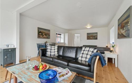Ronne Apartment | 1 Bedroom Amazing Apartment In Rønne