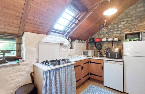 Le Ferre House | 1 bedroom amazing home in Le Ferré