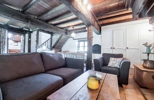 Le Ferre House | 1 bedroom amazing home in Le Ferré