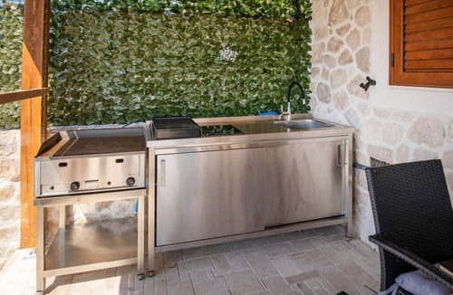Zazablje House | 1 bedroom amazing home in Mliniste