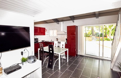 Rodes House | 1 bedroom amazing home in Rodès