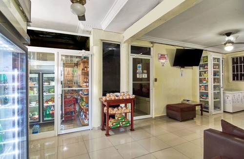 Corales del Sur Apartment | 1 Bedroom Apartment Free Wired & Wireless Internet