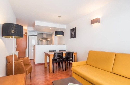 Bordes d'Envalira Apartment | 1 Bedroom Apart (2 adults + 2 children). Alt. 1950 m. PER 2H