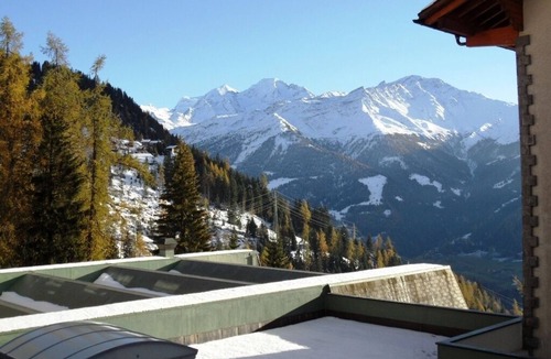 Verbier Apartment | 1 Bedroom apartment * - 2nd floor – next to the Place Centrale, shops and bus stops – entrance wit