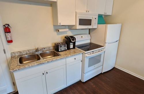 Shelburne Apartment | 1 Bedroom Apartment In Downtown Shelburne
