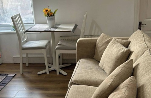 Forest Gate Apartment | 1 Bedroom Apartment - Central, Free Parking