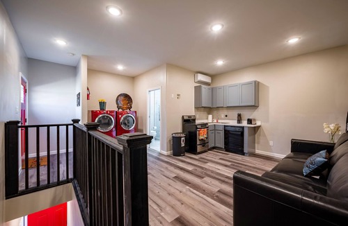 Northside House | 1 Bedroom Apartment Close to FIFA World Cup Stadium