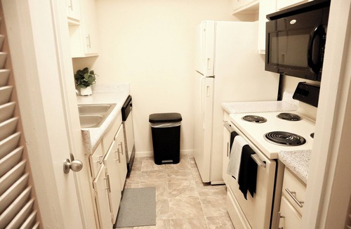 The Galleria Apartment | 1-bedroom apartment Cozy Luxe Stay Galleria Area